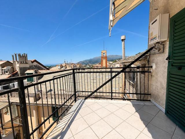 Appartamento in vendita di 132 m² in Piazza Amatore Sciesa, 29