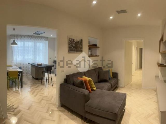 Appartamento in vendita di 132 m² in Piazza Luigi Ferrari, 22