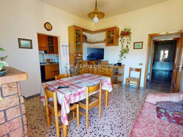 Appartamento in vendita di 133 m² in Via Col Fiorito, 21