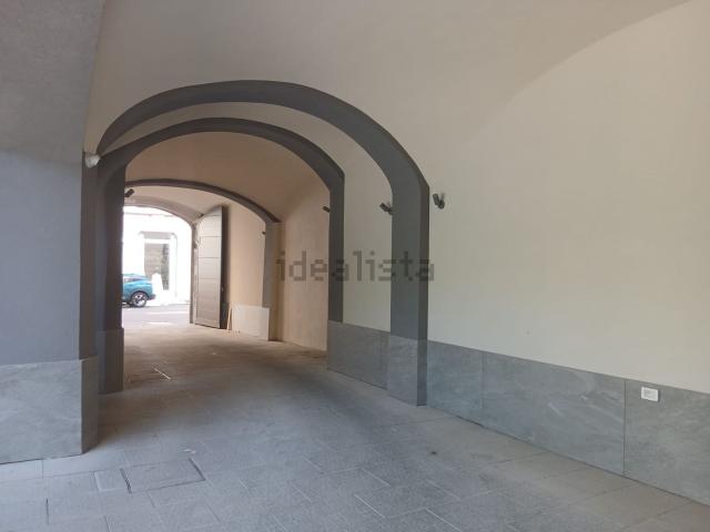 Appartamento in vendita di 133 m² in Via Carlo Giuseppe Veratti, 15