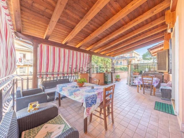 Appartamento in vendita di 133 m² in Via Casilina, 1842