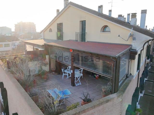 Appartamento in vendita di 133 m² in Via Circonvallazione, 26