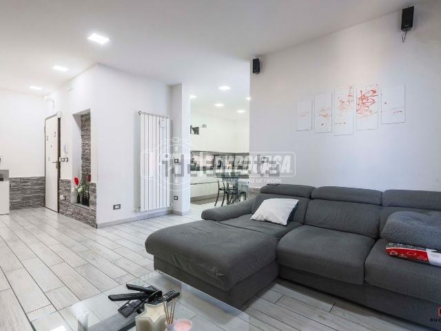 Appartamento in vendita di 133 m² in Via A. Grandi, 4