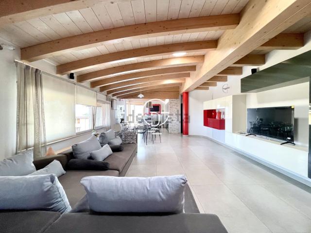 Appartamento in vendita di 133 m² in Via Amatore Sciesa, 10