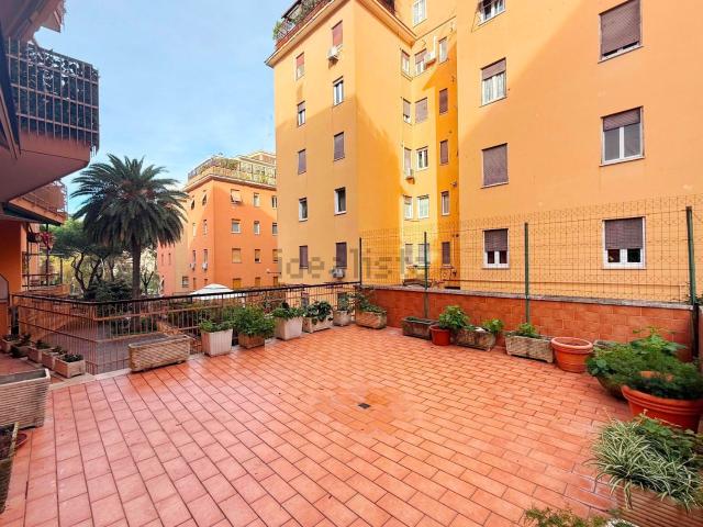 Appartamento in vendita di 133 m² in Via Aristide Leonori, 67