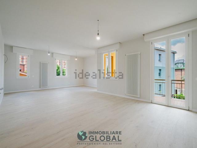 Appartamento in vendita di 133 m² in Via Aroldo Bonzagni, 47