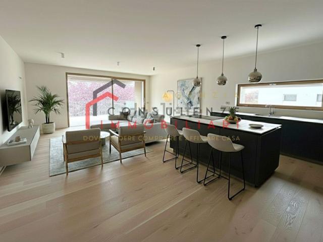 Appartamento in vendita di 133 m² in Via Baracca