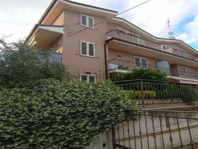 Appartamento in vendita di 133 m² in Via Giuseppe la Masa, 32