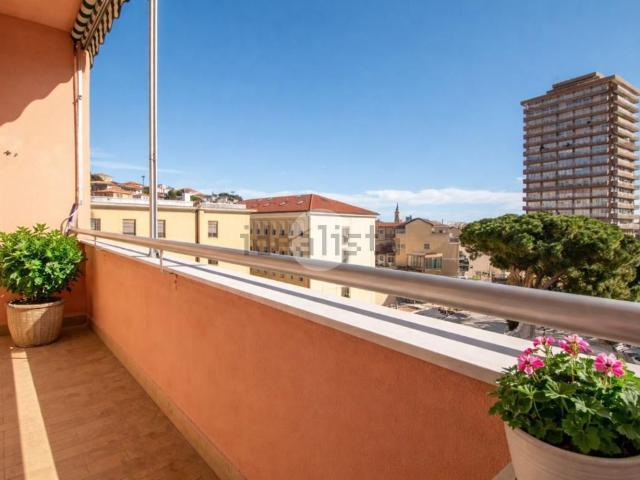 Appartamento in vendita di 133 m² in Via Giacomo Puccini, 9