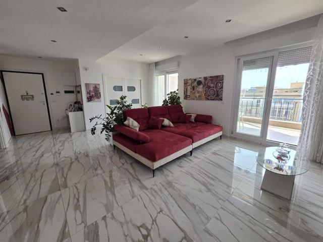 Appartamento in vendita di 133 m² in Via Giovanni Jatta