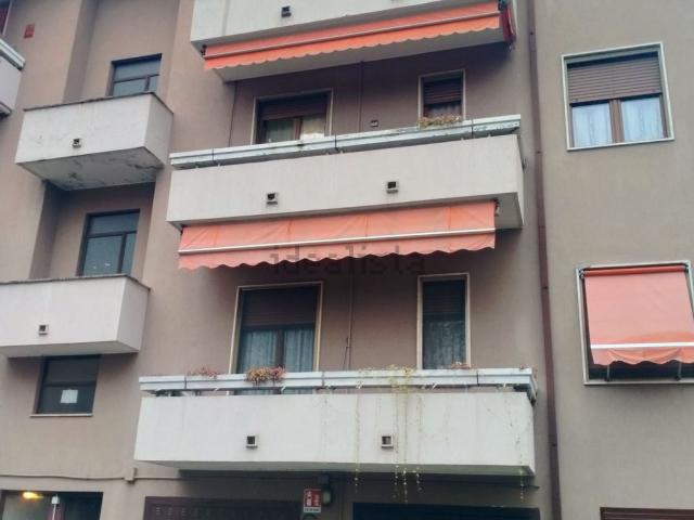 Appartamento in vendita di 133 m² in Via Gravellona