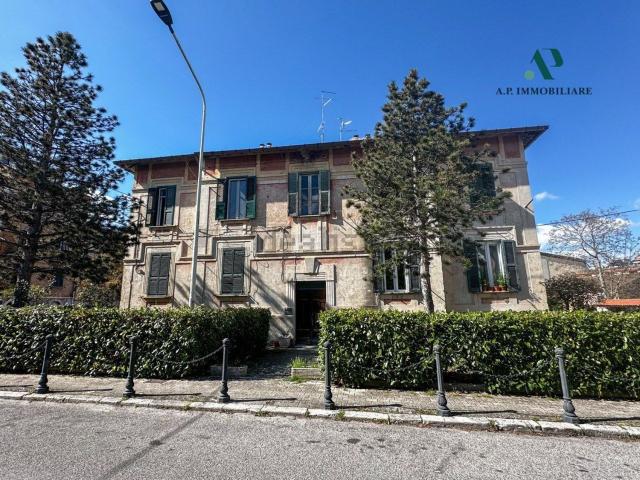 Appartamento in vendita di 133 m² in Via Duca degli Abruzzi