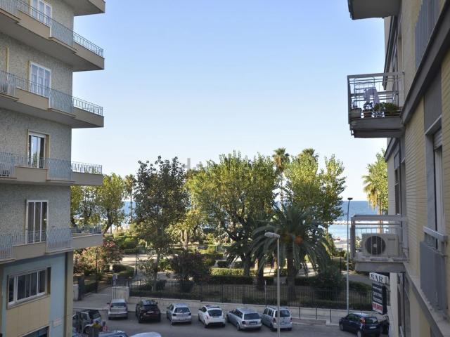 Appartamento in vendita di 133 m² in Via Ottavio Serena, 37