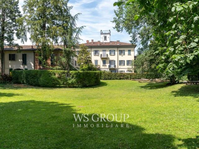 Appartamento in vendita di 133 m² in Via Molino Sesto Giovine, 11