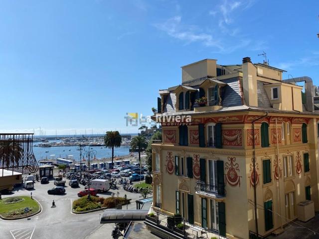 Appartamento in vendita di 133 m² in Via Monsignor Agostino Giustiniani