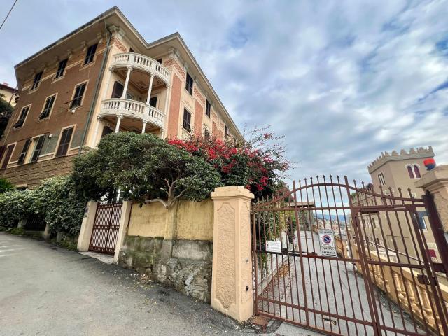 Appartamento in vendita di 133 m² in Via Nicoloso da Recco