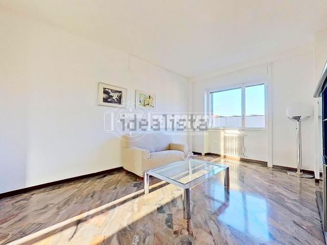 Appartamento in vendita di 133 m² in Via Pontida