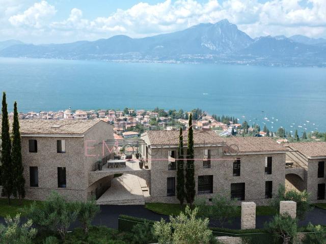 Appartamento in vendita di 133 m² in Via per Albisano