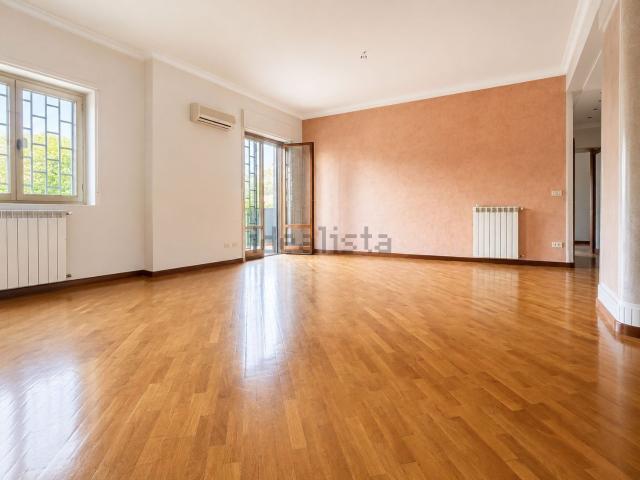 Appartamento in vendita di 133 m² in Via Pietro Ermelindo Lungaro