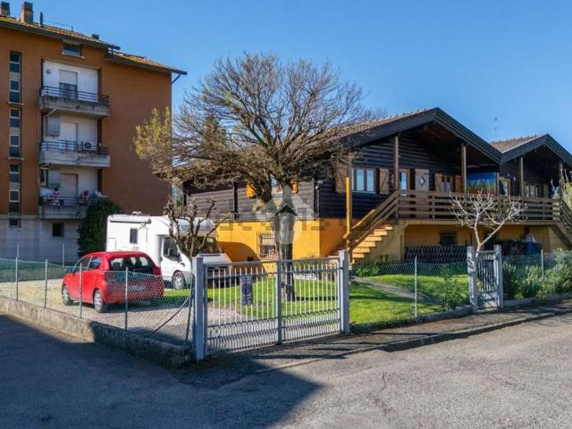 Appartamento in vendita di 133 m² in Via Riccardo Arleoni