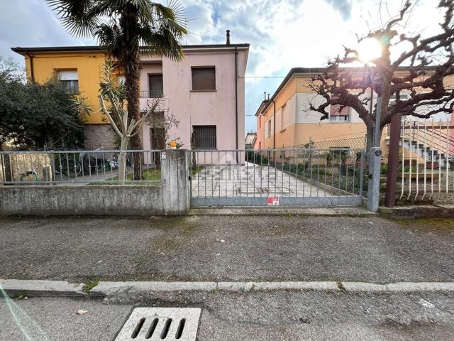 Appartamento in vendita di 133 m² in Via T. Marchetti, 7