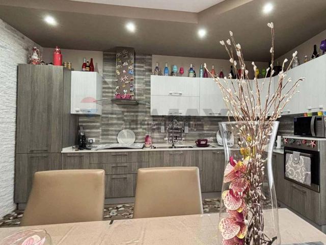 Appartamento in vendita di 133 m² in Via Valletajo, 40