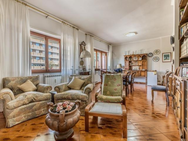 Appartamento in vendita di 133 m² in Via Verolengo, 5