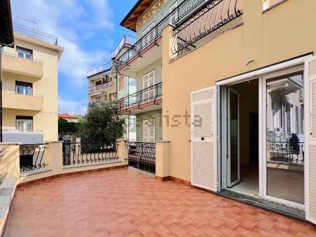 Appartamento in vendita di 133 m² in Via Vittorio Veneto