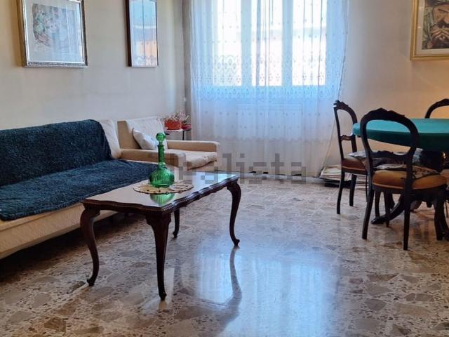 Appartamento in vendita di 133 m² in Viale Antonio Gramsci
