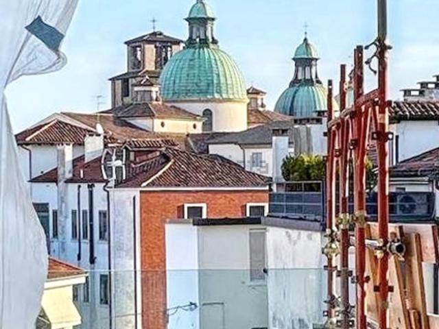 Appartamento in vendita di 133 m² in Viale Cesare Battisti
