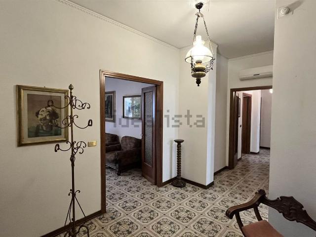 Appartamento in vendita di 133 m² in Viale Galileo Galilei, 199