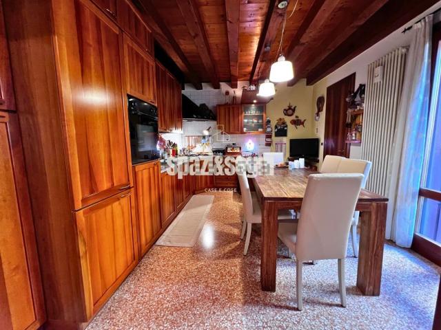 Appartamento in vendita di 133 m² in Corso SS. Felice e Fortunato