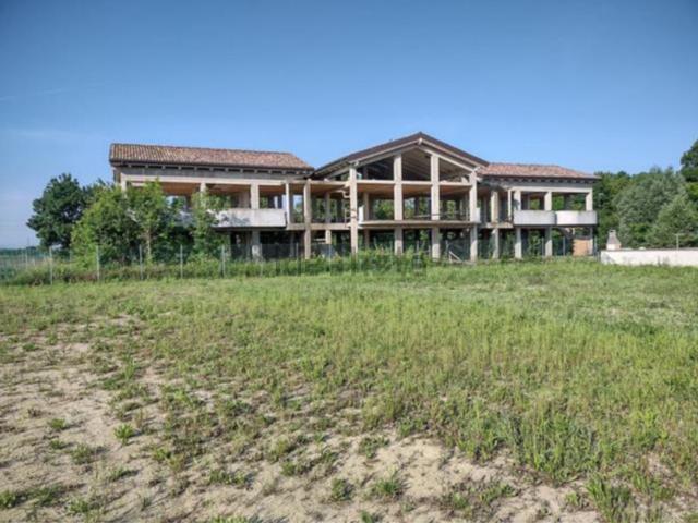 Appartamento in vendita di 1344 m² in Via Rassone