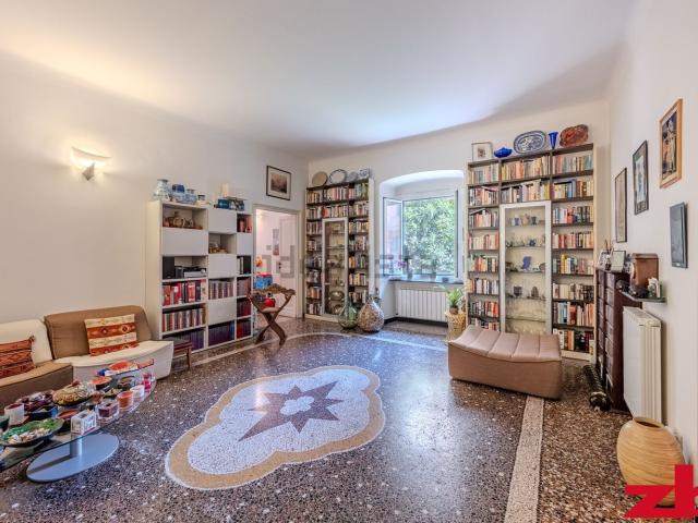 Appartamento in vendita di 134 m² in Via Caffa