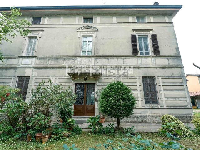 Appartamento in vendita di 134 m² in Via Croce Grande