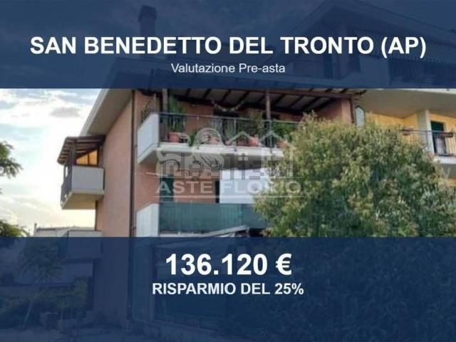 Appartamento in vendita di 134 m² in Via Esino, 83