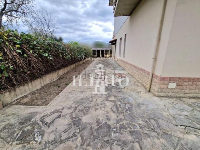 Appartamento in vendita di 134 m² in Via F. Caracciolo, 50013