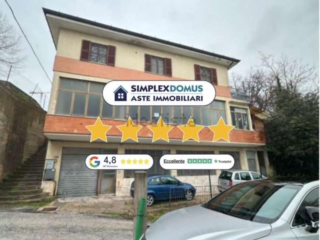 Appartamento in vendita di 134 m² in Via Lavatoio