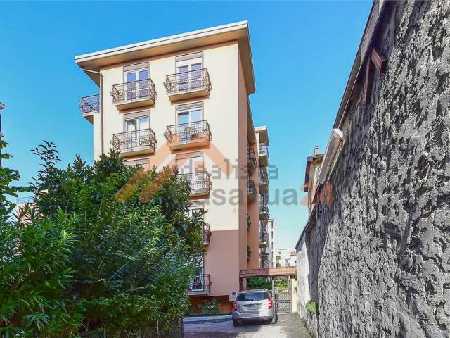 Appartamento in vendita di 134 m² in Via Luigi Dottesio, 11
