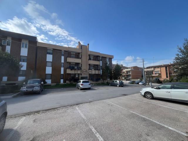 Appartamento in vendita di 134 m² in Via Monsignor Giuseppe Amici
