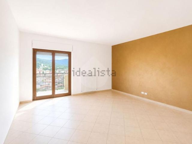 Appartamento in vendita di 134 m² in Via Madre Teresa di Calcutta, 2