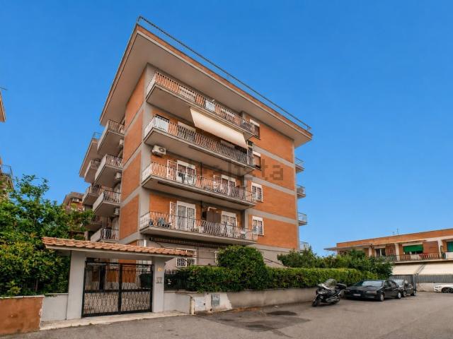 Appartamento in vendita di 134 m² in Via Melpomene