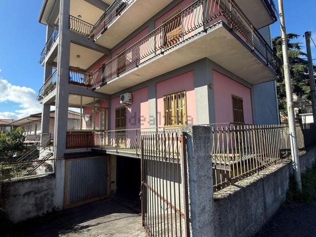 Appartamento in vendita di 134 m² in Via Nuova Bonanno, 24