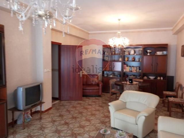 Appartamento in vendita di 134 m² in Via Salvatore Petronio Russo, 32