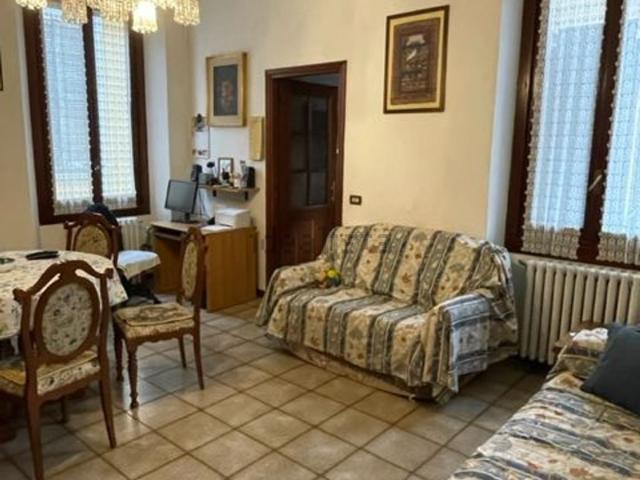 Appartamento in vendita di 134 m² in Via Pietro Pernigotti