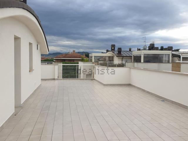 Appartamento in vendita di 134 m² in Via Tolmezzo