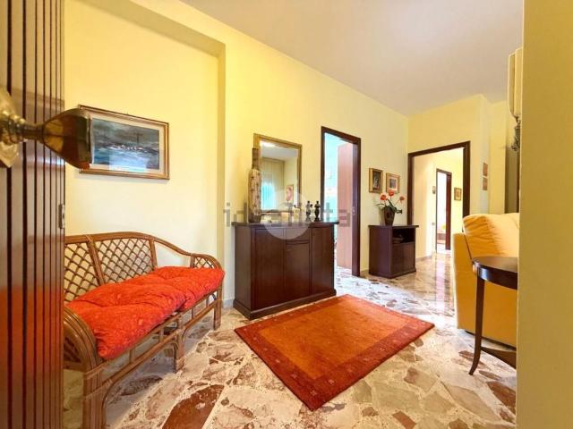 Appartamento in vendita di 134 m² in Viale della Regione Siciliana, 2551