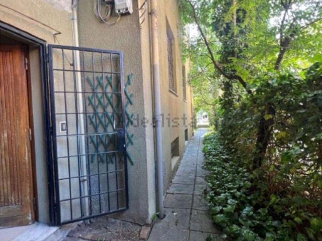 Appartamento in vendita di 1355 m² in Via André Marie Ampère, 4