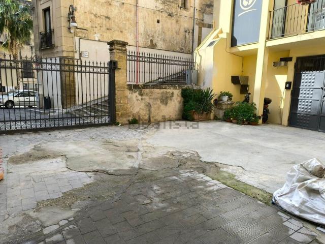 Appartamento in vendita di 135 m² in Via C. Molinari, 1