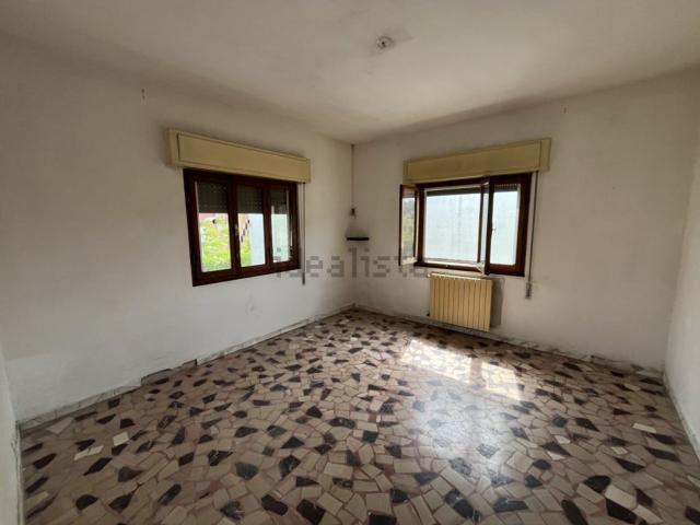 Appartamento in vendita di 135 m² in Via Cocombola